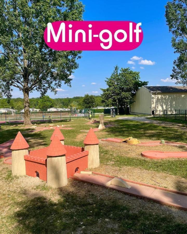 Mobil Home Tout Confort Ideal Pour 4 Personnes Dans Le Domaine De Dugny Camping 4 Etoiles, Proche De Blois, Du Zoo De Beauval Et Des Chateaux De La Loire Onzain Εξωτερικό φωτογραφία